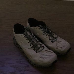 Men’s grey on running shoes